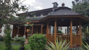 Villa Cowboy Denver Kota Bunga Cipanas